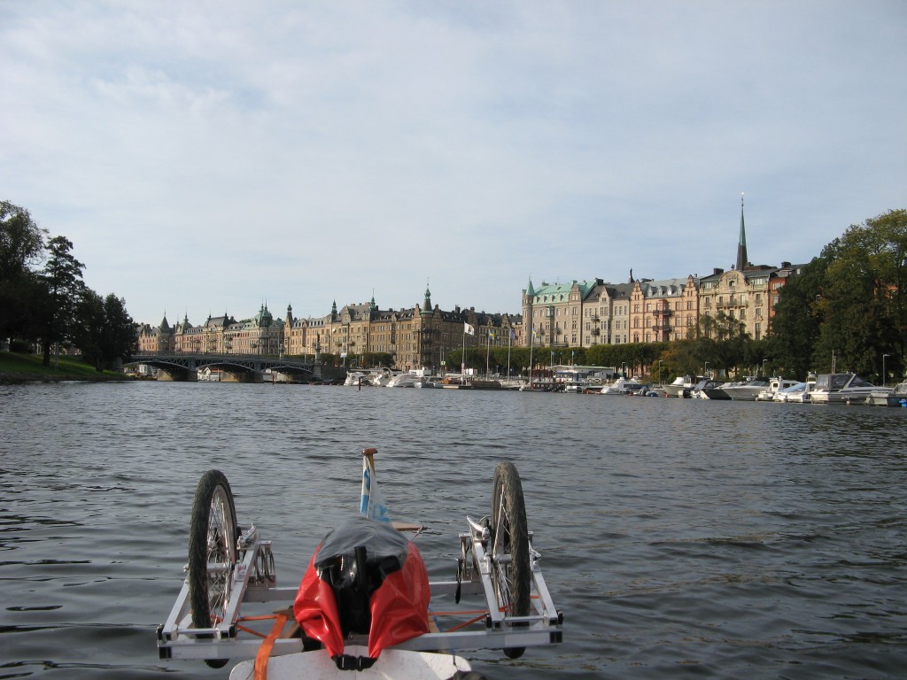Blick auf die Stadt vom Beginn des Djurgårdenkanals aus